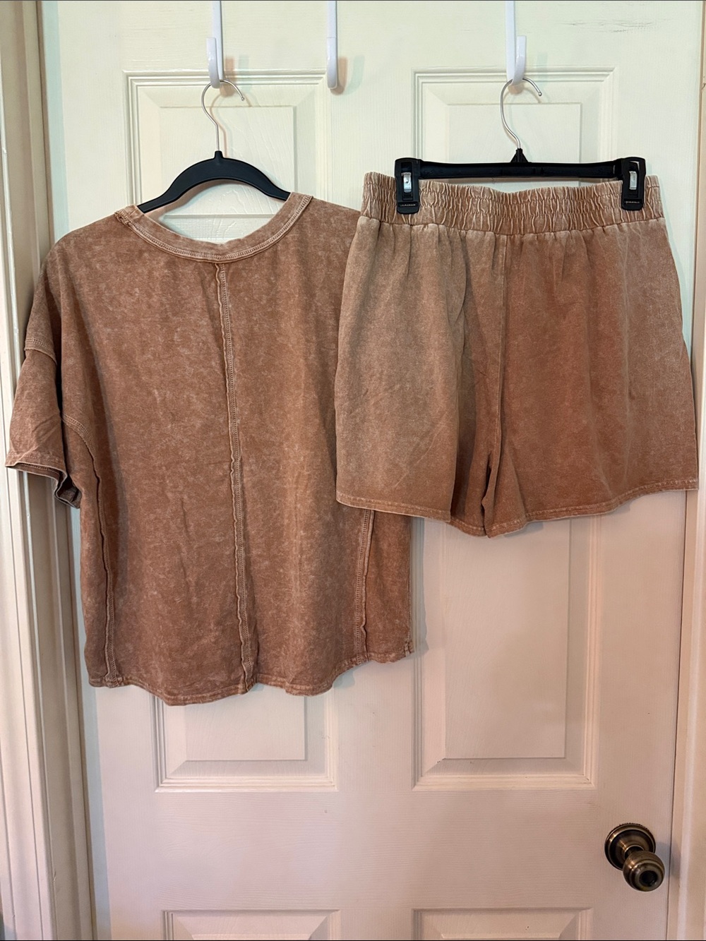 Zenana Outfitters Washed Brown Lounge Shorts Set - Picture 3 of 3